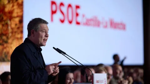 Page afronta el Comité Regional del PSOE con su candidatura en el aire y nuevas voces pidiendo que repita