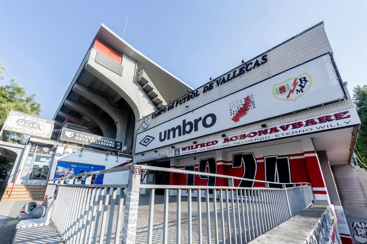 AMP. El Rayo solicita aplazar el partido ante el Alavés y asegura que sigue a la espera de respuesta de LaLiga