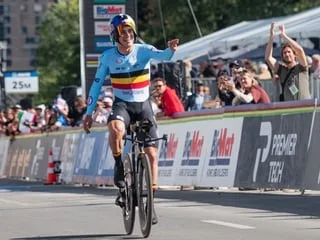 ENTRETIEN. Remco Evenepoel : « Maintenant que Paul Seixas est au sommet, le plus dur, c’est d’y rester »