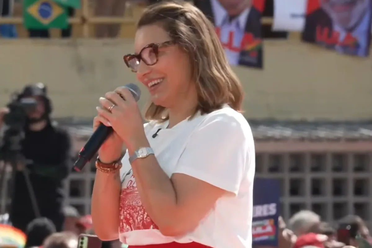Filhos de Lula faltaram a evento em que Janja homenageou Marisa