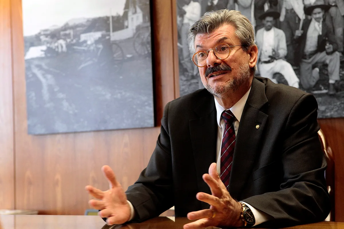 AGU pede ao STF a perda de cargo e a suspensão dos pagamentos a Marco Buzzi após acusações de assédio e importunação sexual