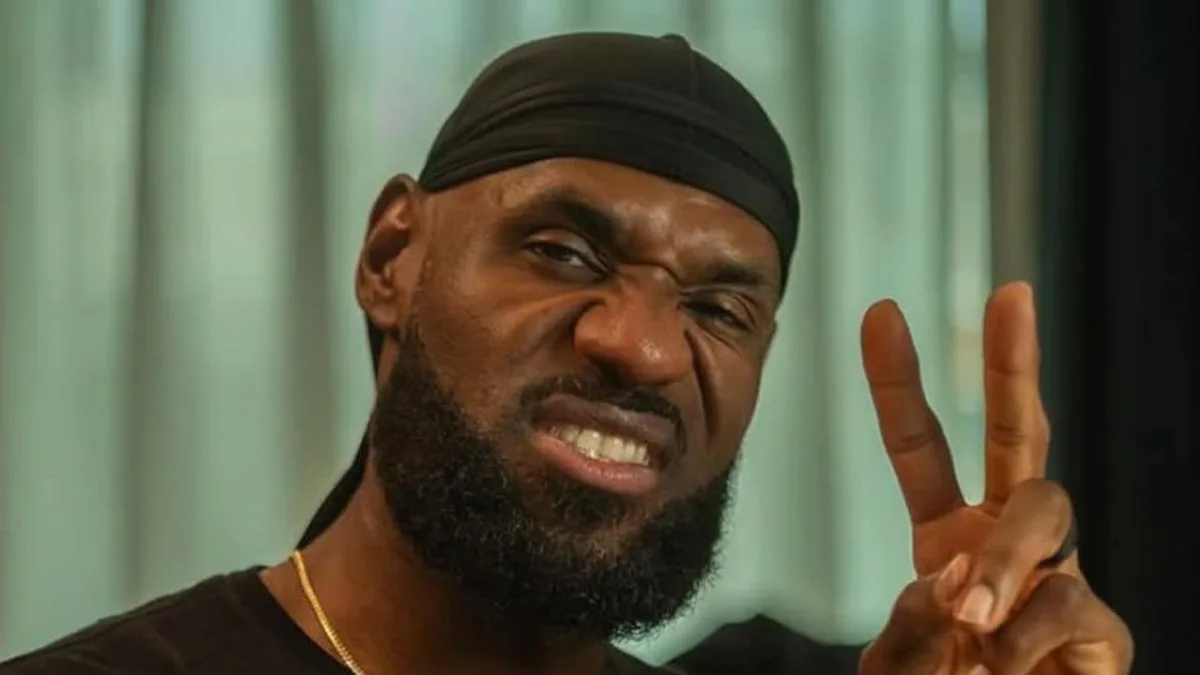 "You Ain’t My Daddy": Former NBA Star Warns LeBron James Against Taking Over 76ers Locker Room