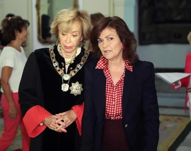 Calvo inicia el trámite para cesar a Fernández de la Vega en el Consejo de Estado por razones de salud