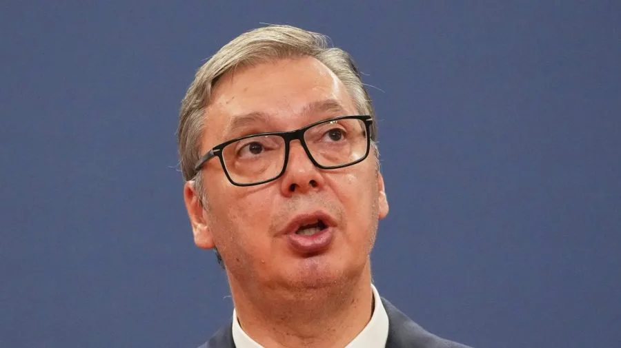 Bipartisan lawmakers turn up pressure on Serbian president as elections loom