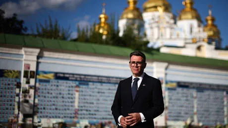 How close are Russia and the UK to war?