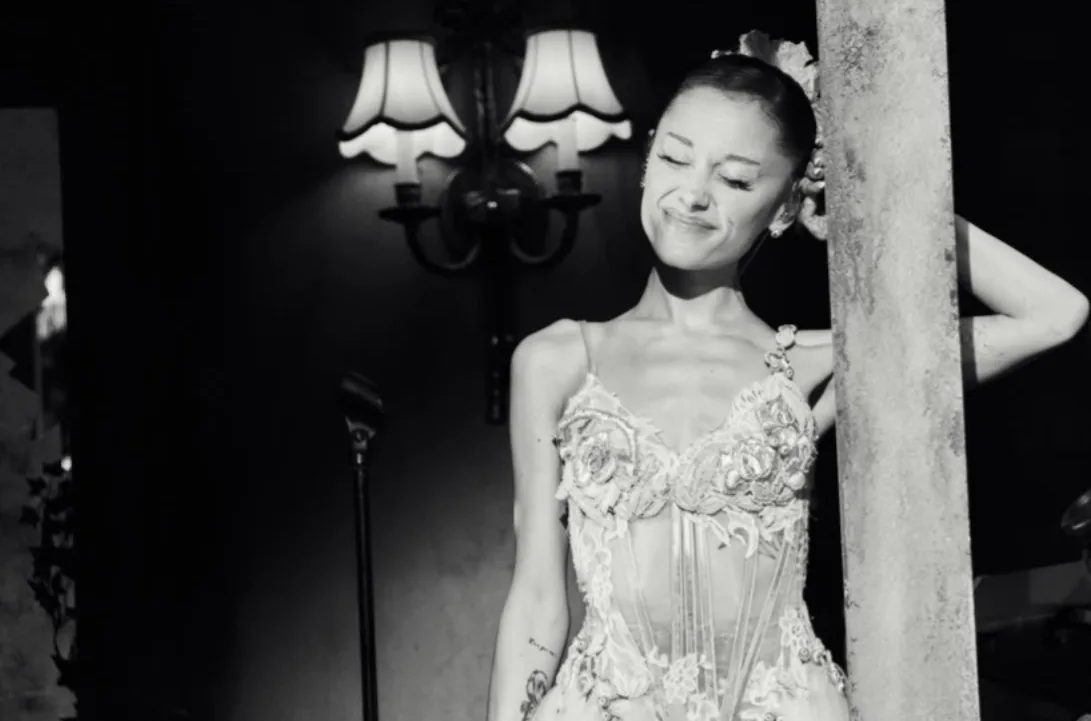 Caso de Ariana Grande revive debate sobre “culto à magreza” na internet