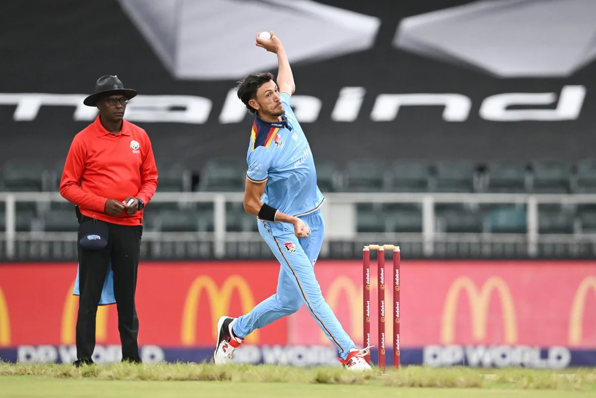 Pretorius stars as Proteas crush Zimbabwe