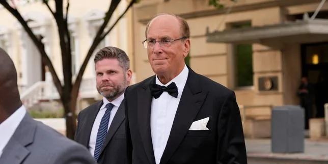 « Le PDG de BlackRock l’assure : en cinquante ans de carrière dans la finance, il n’a jamais vécu une telle guerre des capitaux »