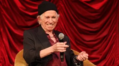 A música dos Rolling Stones que Keith Richards não gostava, mas depois vendeu 5 milhões de cópias