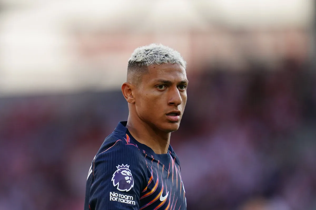 Tottenham corta preço de Richarlison pela metade e dois clubes avançam por brasileiro