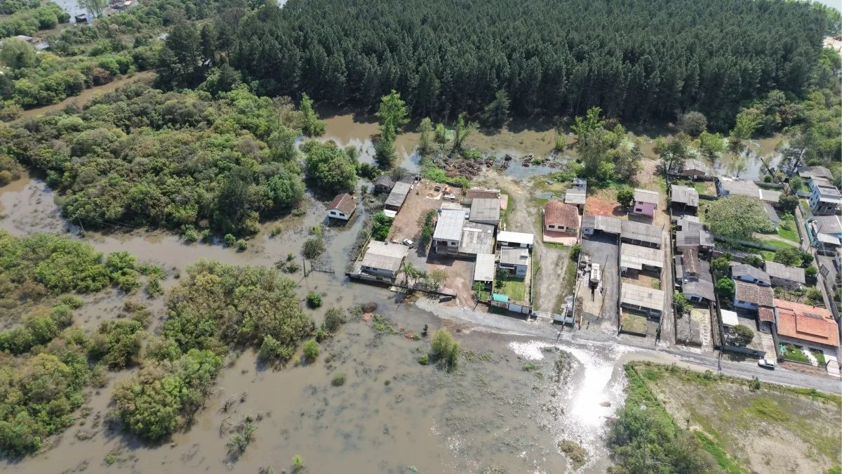 Enchentes deixam mais de 600 pessoas fora de casa em cidades do Norte de SC