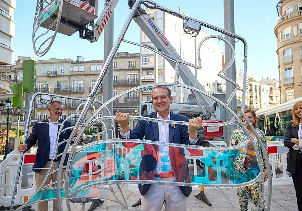 Abel Caballero alardea de la Navidad de Vigo: una calle tendrá más árboles iluminados que «Madrid y Barcelona juntos»