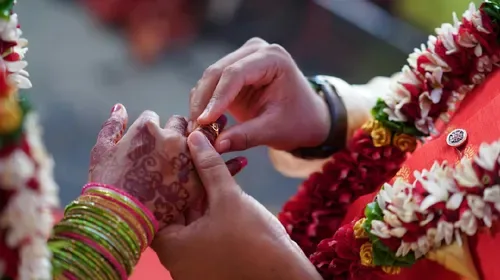 When a happy marriage exists only for the cameras