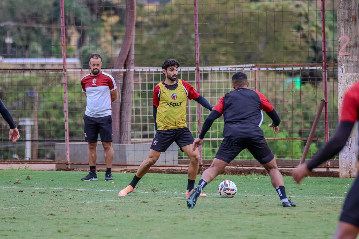 Escalação do Botafogo-SP: Brey volta e deve ser titular contra o Náutico