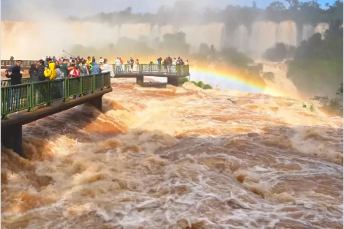 Cataratas do Iguaçu registram volume de água 5 vezes acima da média