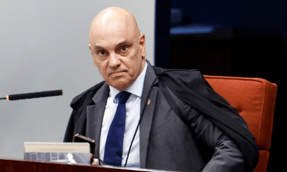 Vorcaro mandou priorizar voo ‘de Barci’ na véspera de viagem de Moraes