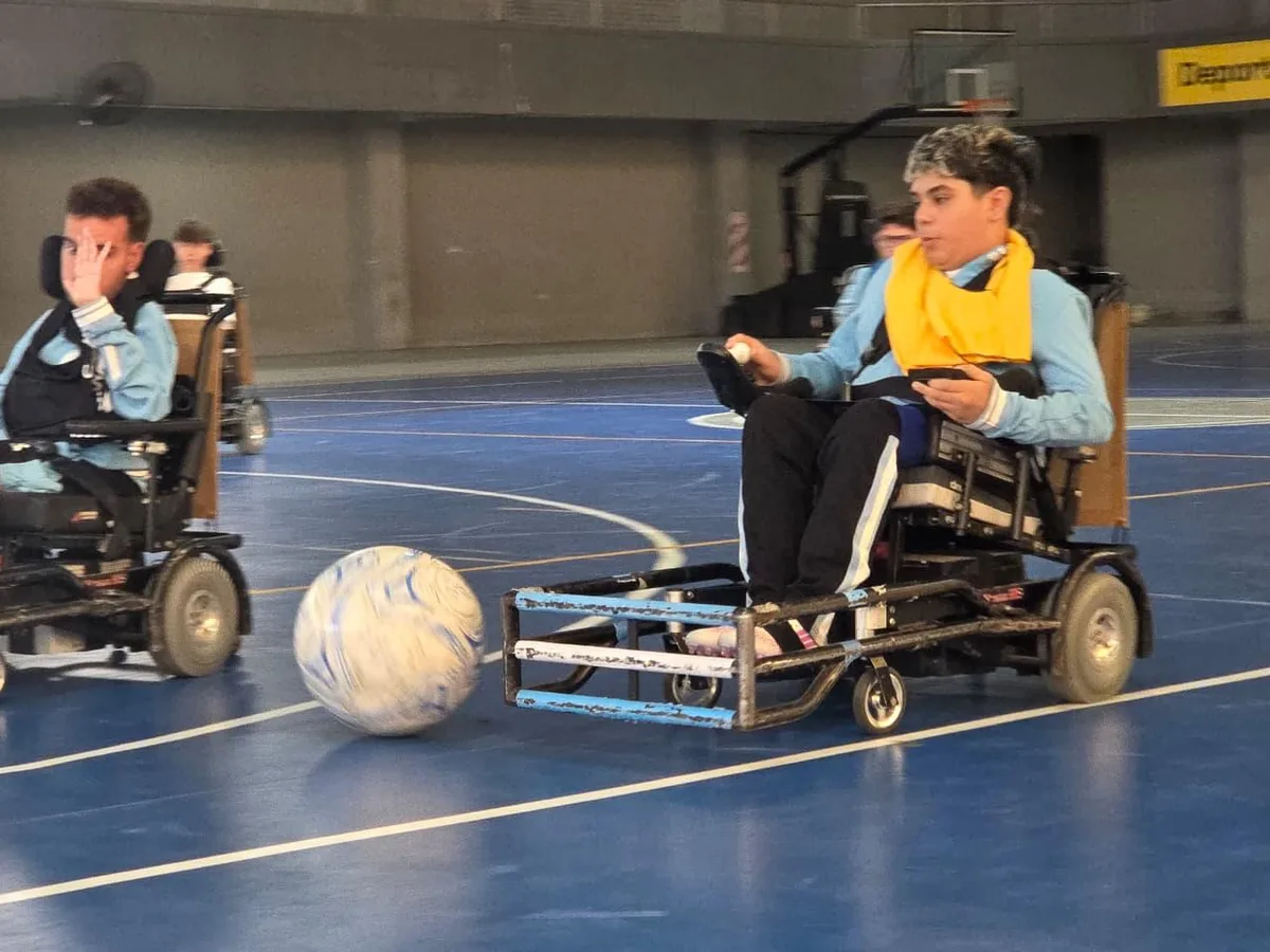 De dejar de caminar a jugar un Mundial: la historia de Lorenzo y el avance de los tratamientos para la AME