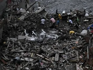 Crue dans l’Himalaya : le bilan continue de s’aggraver avec près de 1 300 morts et toujours plus de 4 000 disparus