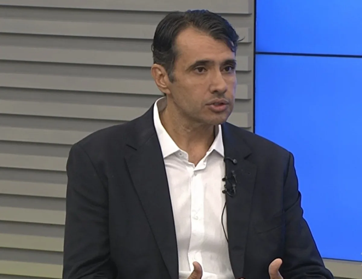 André Gadelha defende que mandatos de ministros do STF tenham prazo de validade e fala de nomeação do filho em gabinete de Veneziano