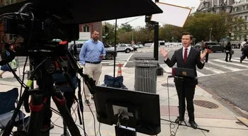 Casa Branca continua a negar acesso a CNN e Politico apesar de ordem judicial