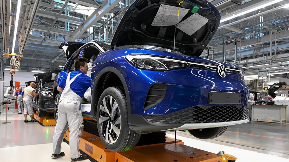 Das riesige China-Problem - Deutsche Autobauer verlieren den Anschluss