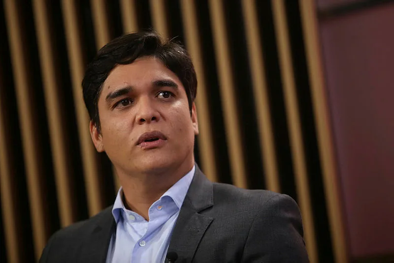 Troca de nomes: PSB esclarece falta de verba para Vitor Bonfim