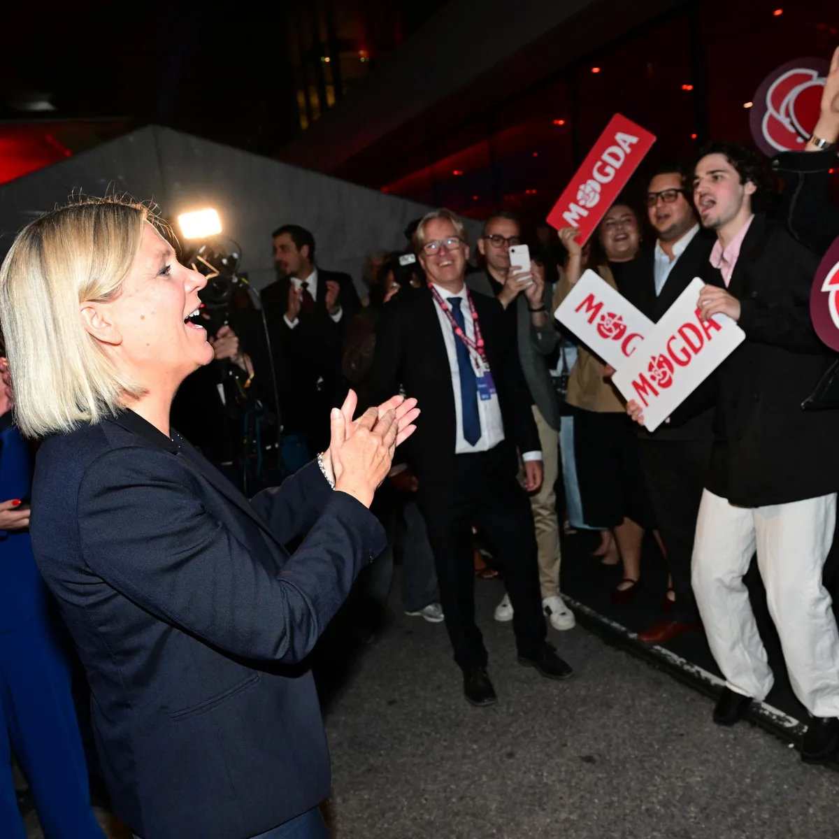 Schweden - Kopf-an-Kopf-Rennen zwischen Opposition und Mitte-Rechts-Regierung bei Parlamentswahl