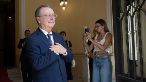 El manifiesto con el que Vivas pide sumarse a las manifestaciones por Ceuta: "Es la causa de toda España"