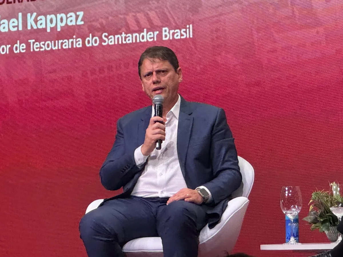 Tarcísio sobre Túnel Santos-Guarujá: "Pode botar 3 estrelas vermelhas"