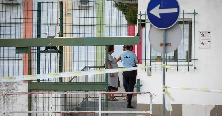 Azambuja. Aluno que esfaqueou colegas já não está na escola
