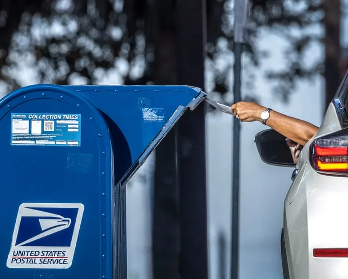 US Postal Service rule tightens mail-in voting despite court orders blocking changes