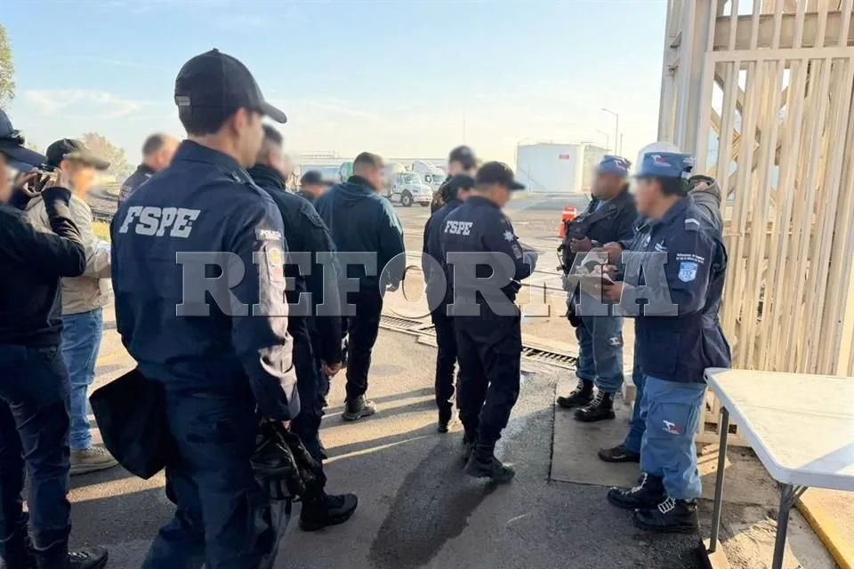 Ni golpe ni histórico; falla FGR con huachicol