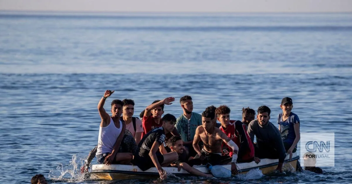 Marrocos tinha "plena consciência" de que estava a ser preparada a entrada em massa de migrantes em Ceuta, confirmam secretas de Espanha