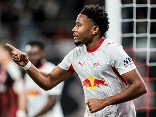 Bundesliga. Christopher Nkunku s’offre un triplé pour la démonstration de Leipzig contre Francfort