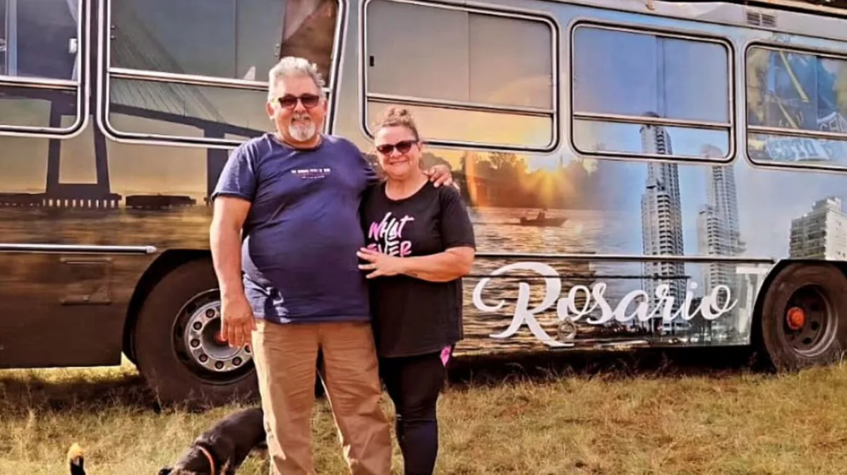 Se jubilaron, construyeron un motorhome y viven viajando por todo el continente: “Es nuestra casa”