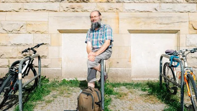 Thomas Lindlmair: Den Wahlkampf finanziert er mit Flaschensammeln
