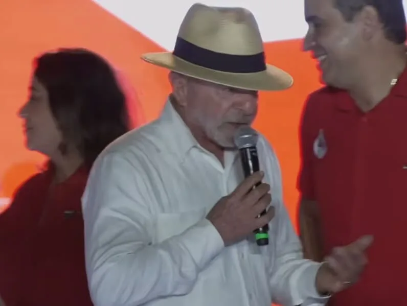 Lula pede "limpeza no Congresso" a eleitores em ato de campanha no RN