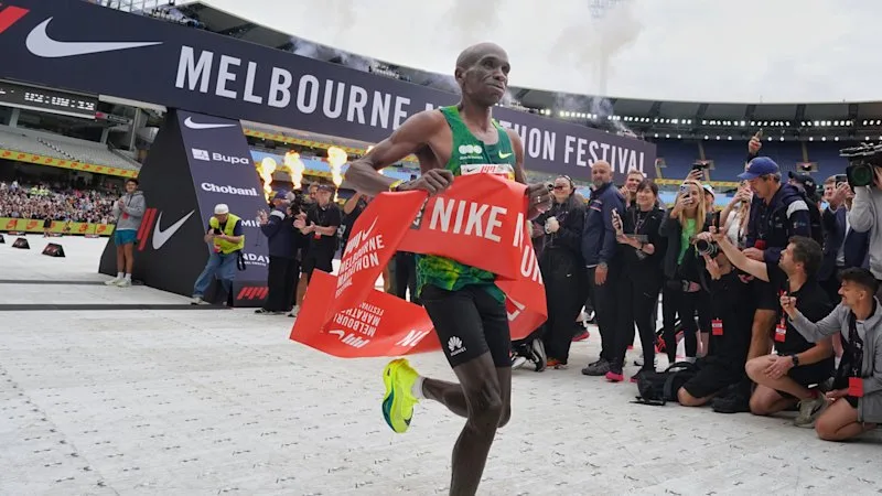 This athletics great says the Melbourne Marathon track was the ‘best ever’