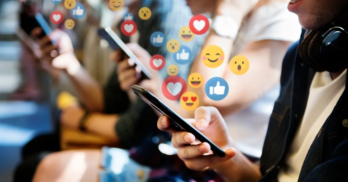 Qué es y cómo funciona la "danza del apareamiento digital", el nuevo ritual para seducir en las redes sociales