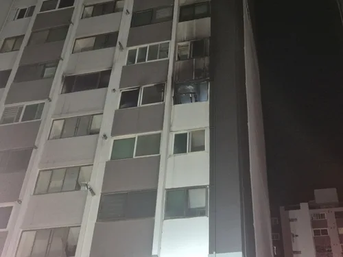 청주 금천동 아파트서 불…50분 만에 완진(종합)