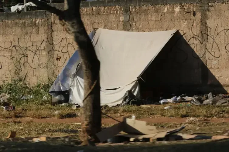 Tribunal de Contas cobra esclarecimentos do governo sobre ocupações de pessoas em situação de rua no DF