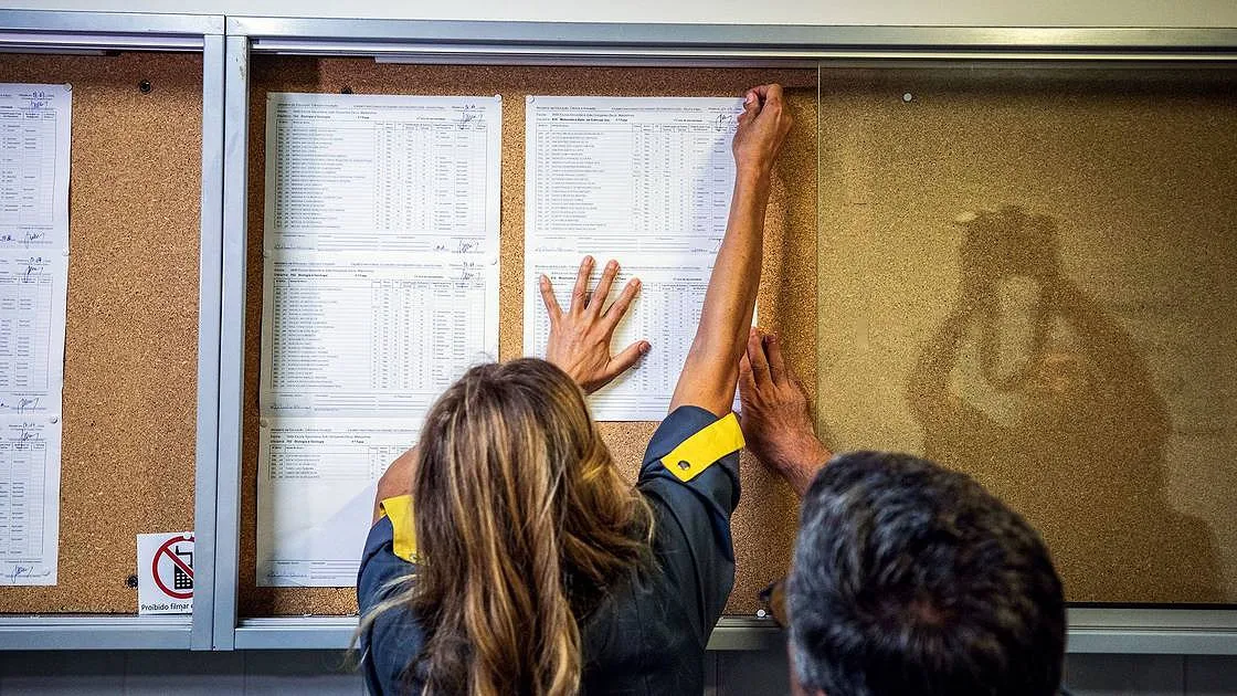 Há 43.501 inscrições nos exames da época extraordinária criada após falhas na classificação