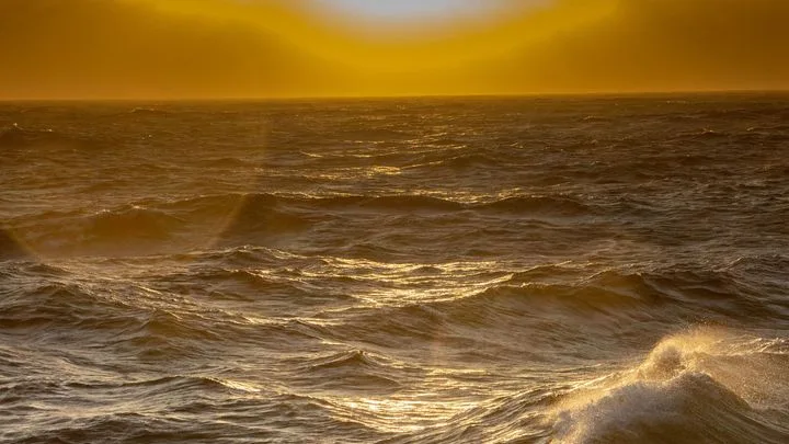 Changement climatique : la Méditerranée se réchauffe jusque dans ses profondeurs