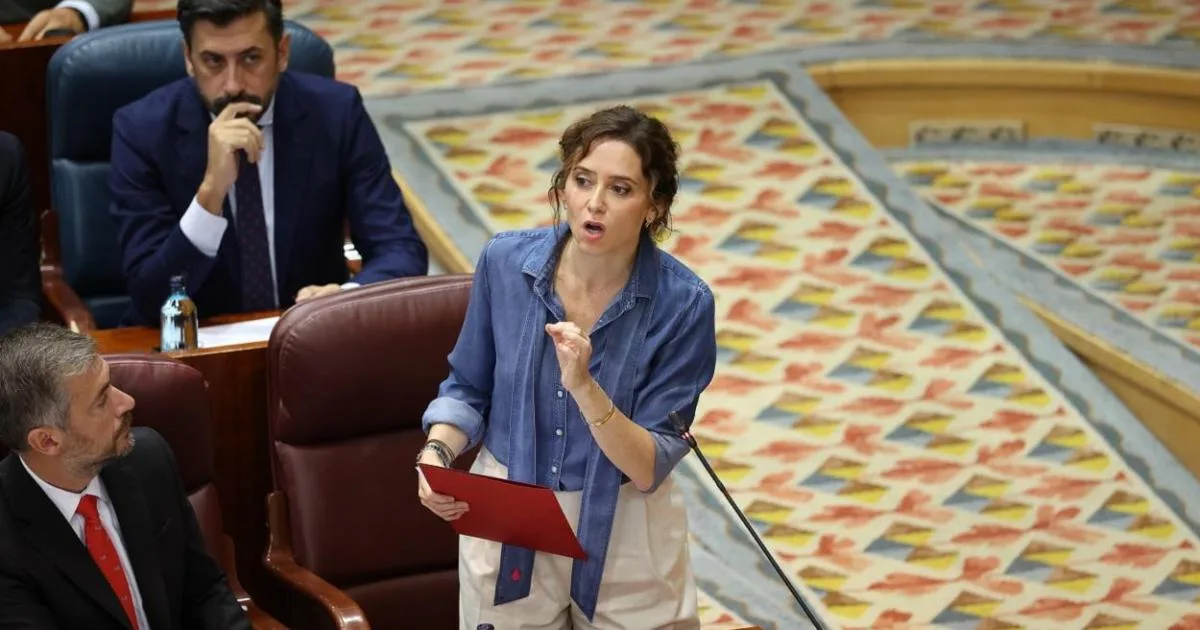 La oposición pone a Ayuso contra las cuerdas antes de la comparecencia del consejero "¿Cuánto son 2 + 2?"