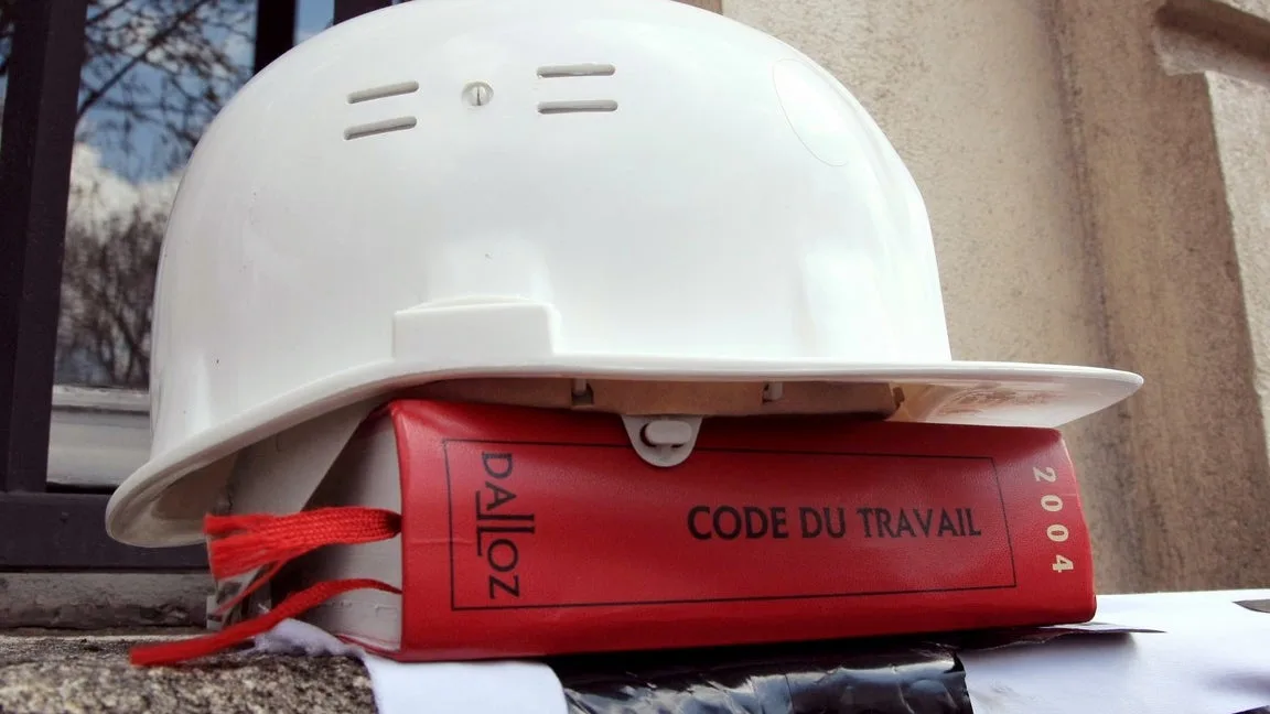 Isère: deux inspecteurs du travail de Grenoble sanctionnés d’un blâme et d’une suspension, accusés de harcèlement moral par leur hiérarchie
