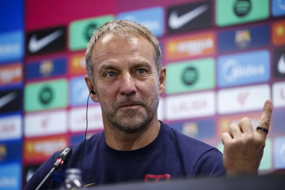 Hansi Flick y las aspiraciones al Balón de Oro: "Lamine es sincero y tiene confianza en sí mismo"