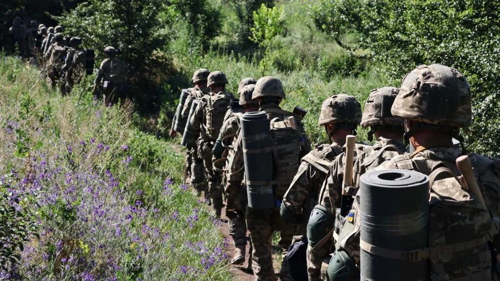 Des soldats ukrainiens déserteurs pendant leur formation militaire demandent l'asile à l'Allemagne