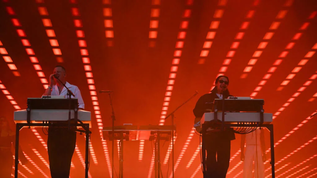 ‘Sunshine’: o luminoso quinto álbum do trio britânico de electrofunk Jungle