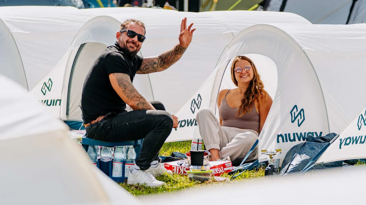 Exklusiv bei BILDplus - Tickets mit Camping für „Glücksgefühle“ gewinnen!