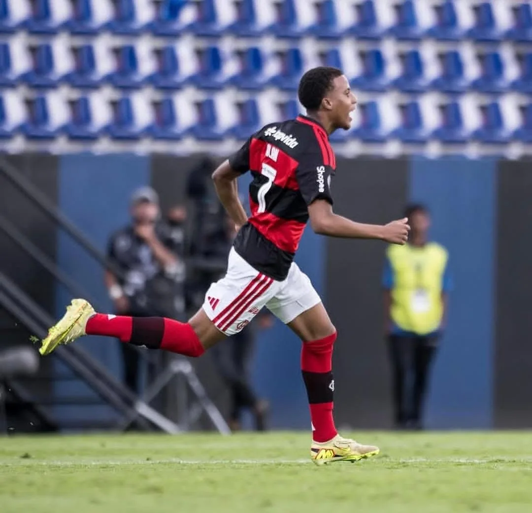 Flamengo acerta saída de Alan Santos, do sub-20, para o Benfica